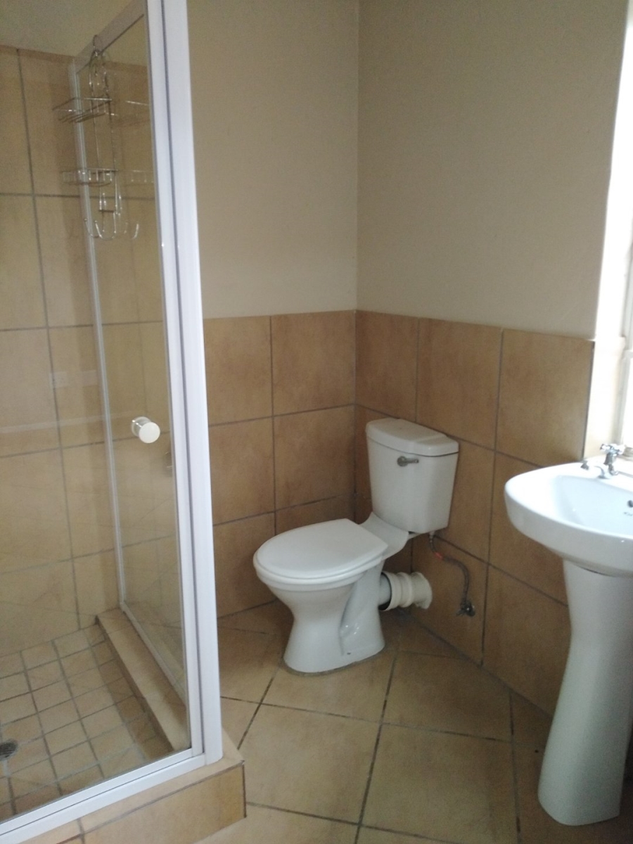 To Let  Bedroom Property for Rent in Van Der Hoff Park North West
